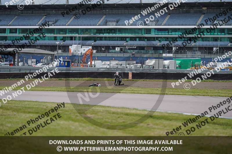 Rockingham no limits trackday;enduro digital images;event digital images;eventdigitalimages;no limits trackdays;peter wileman photography;racing digital images;rockingham raceway northamptonshire;rockingham trackday photographs;trackday digital images;trackday photos